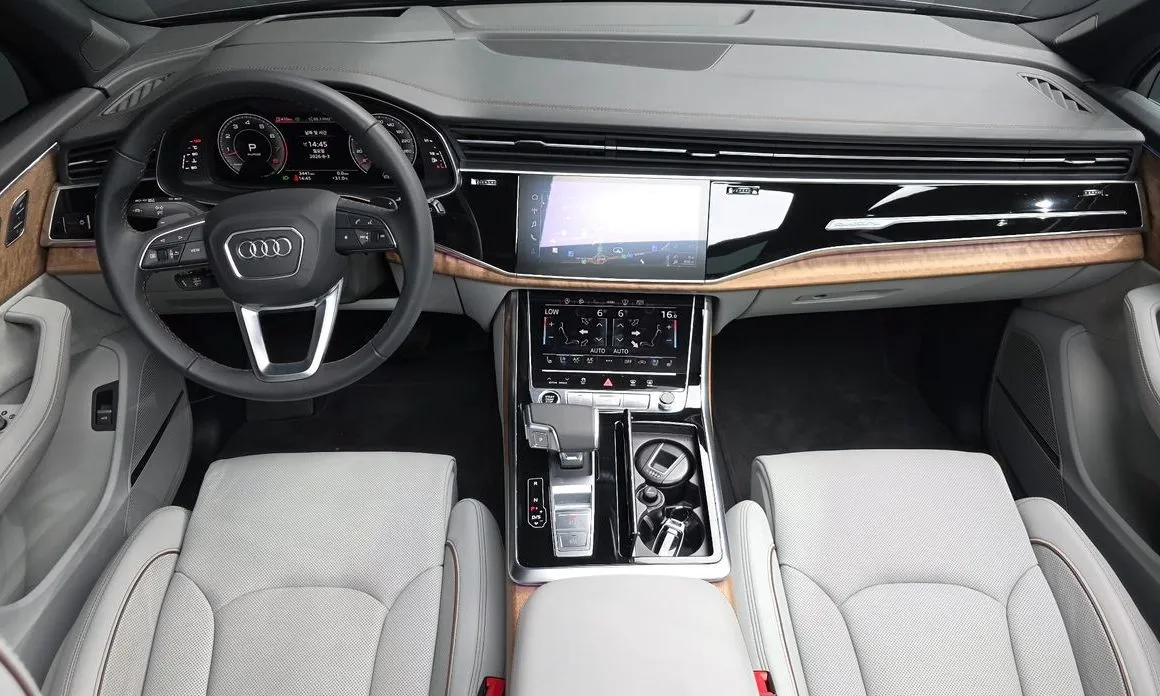 Audi Q7 — фото 10