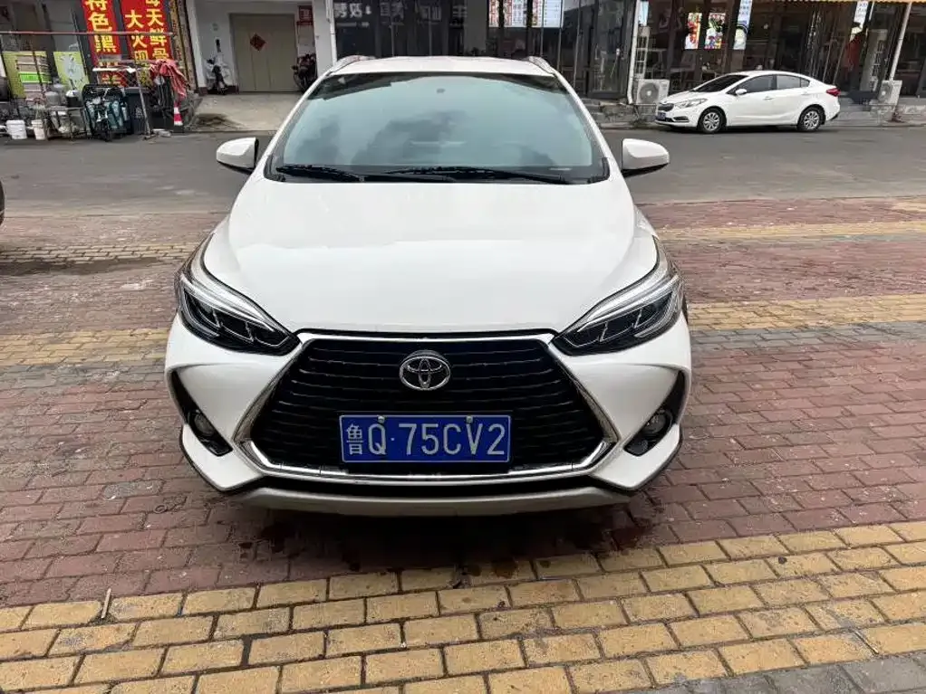 Toyota Yaris L — фото 6