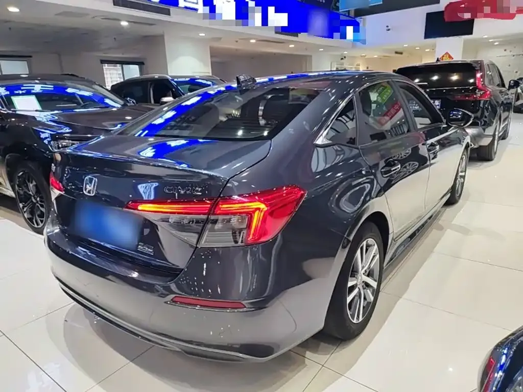 Honda Civic — фото 5