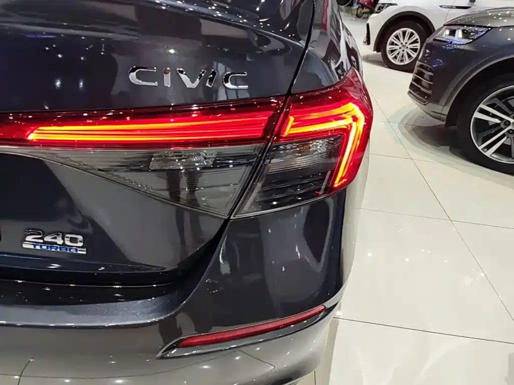 Honda Civic — фото 4