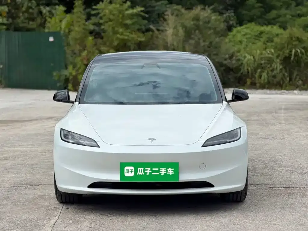 Tesla Model 3 — фото 9