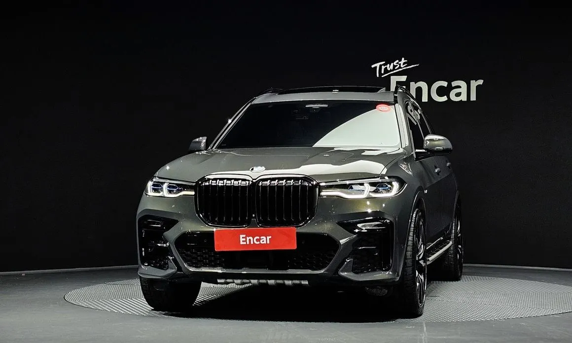 BMW X7 — фото 2