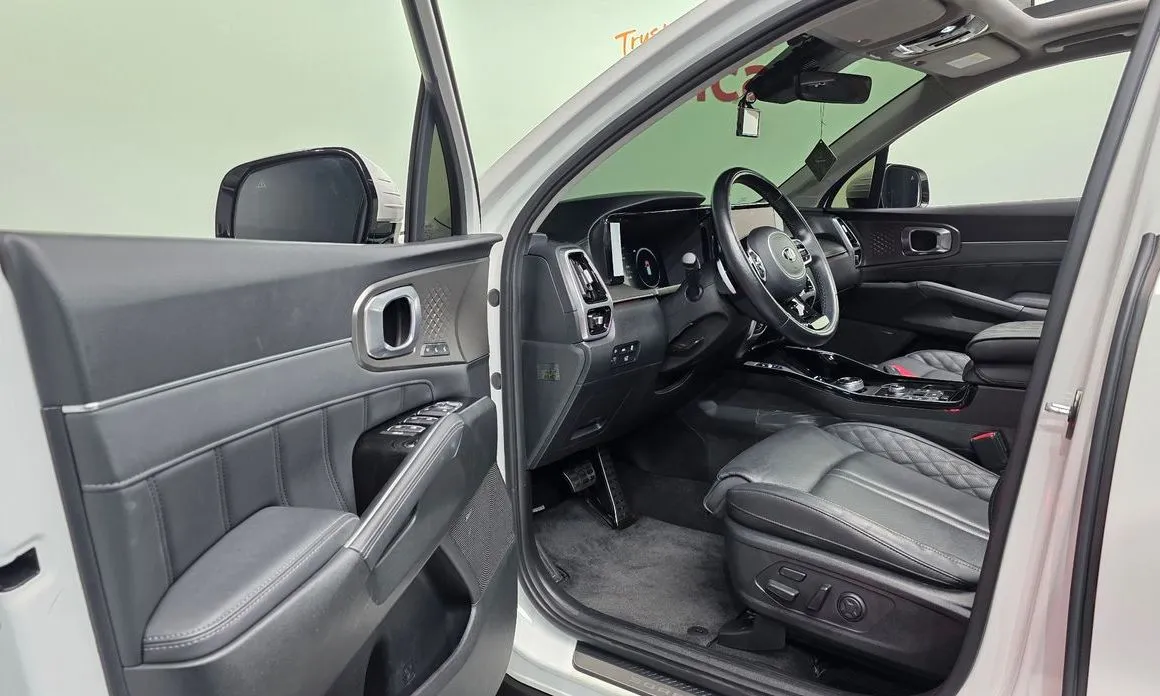 Kia Sorento — фото 7
