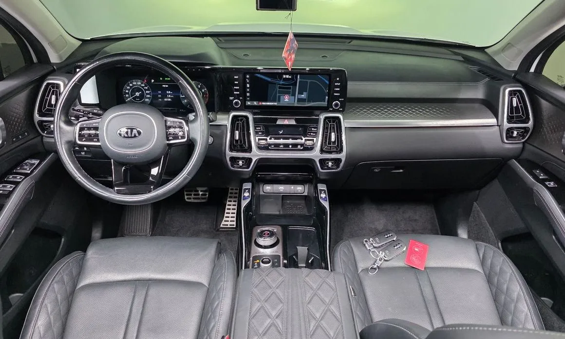 Kia Sorento — фото 8