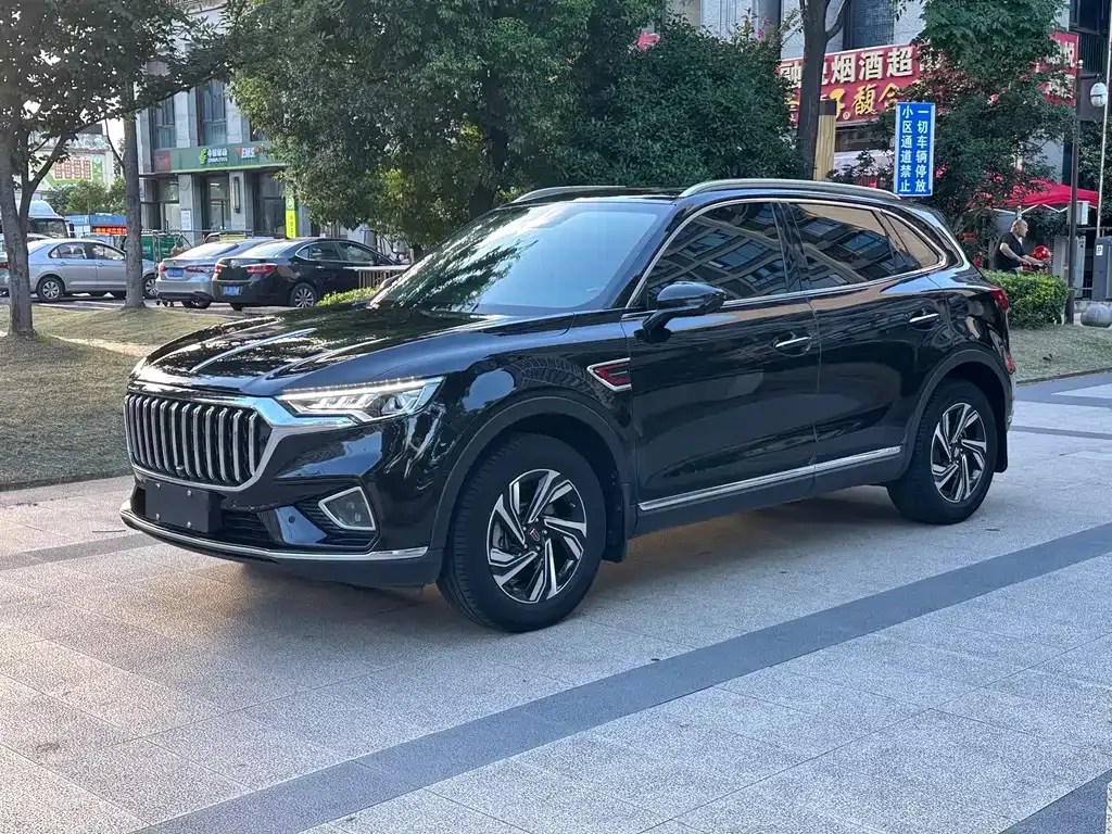 Hongqi HS5 — фото 1