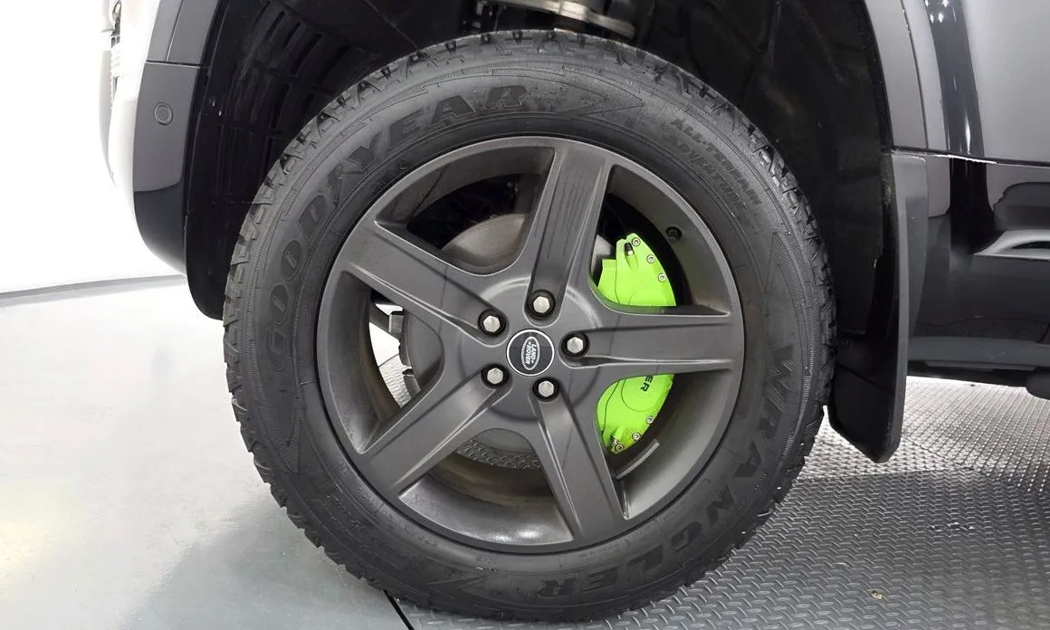 Land Rover Defender — фото 10