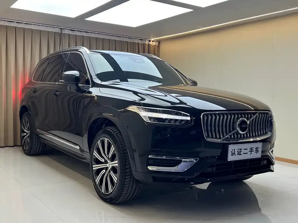 Volvo XC90 — фото 5