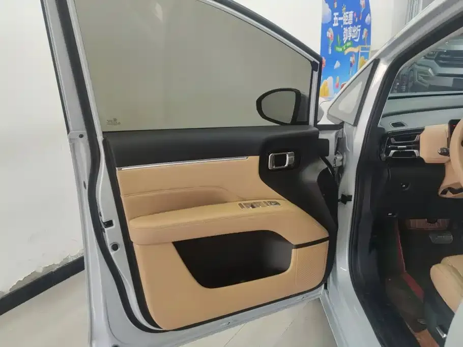 Wuling Starlight 730 New Energy — фото 8
