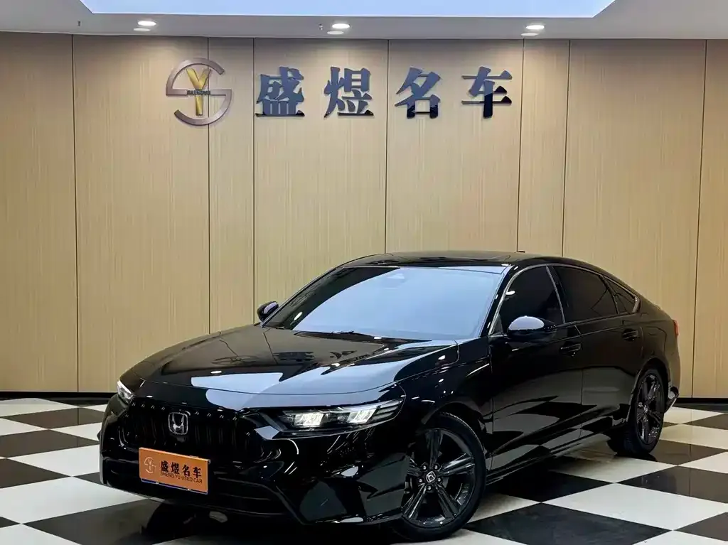 Honda Inspire — фото 1