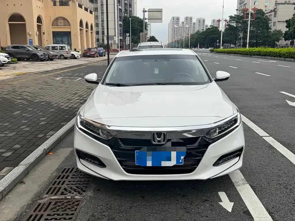 Honda Accord — фото 6