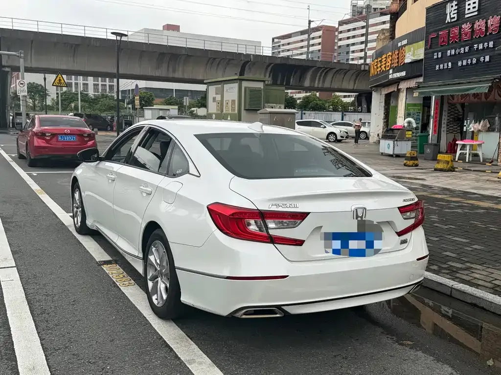 Honda Accord — фото 3