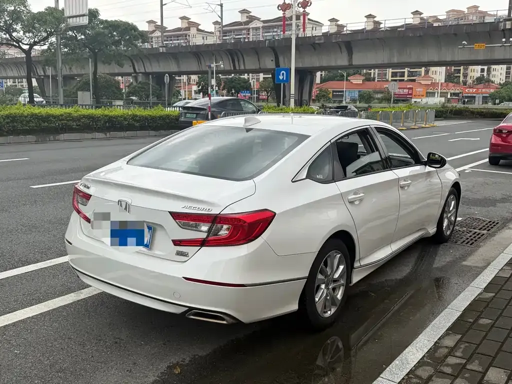 Honda Accord — фото 4