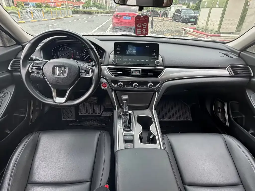 Honda Accord — фото 5