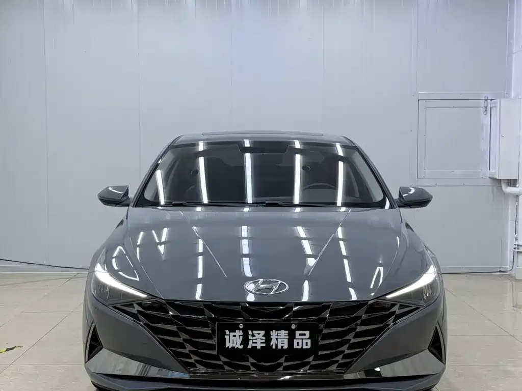 Hyundai Elantra — фото 4