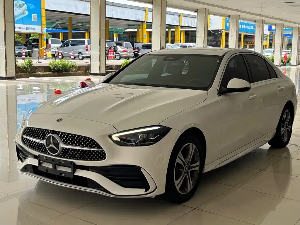 Mercedes-Benz C-Class — фото 1