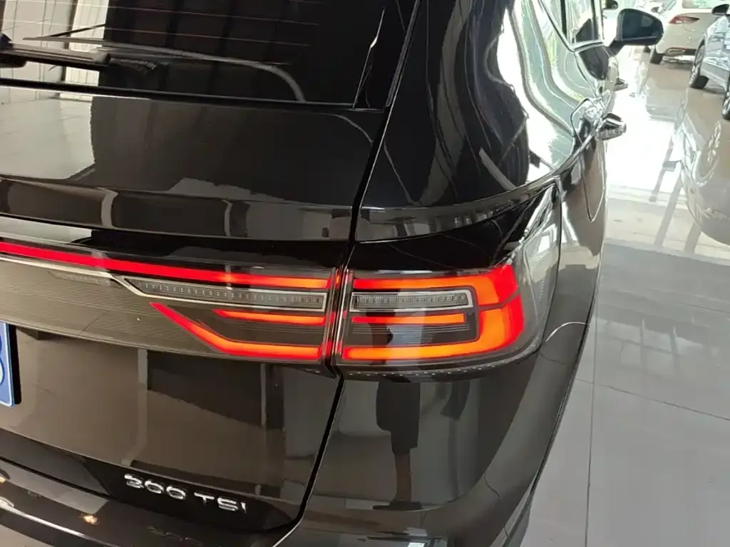 Volkswagen Tharu — фото 4