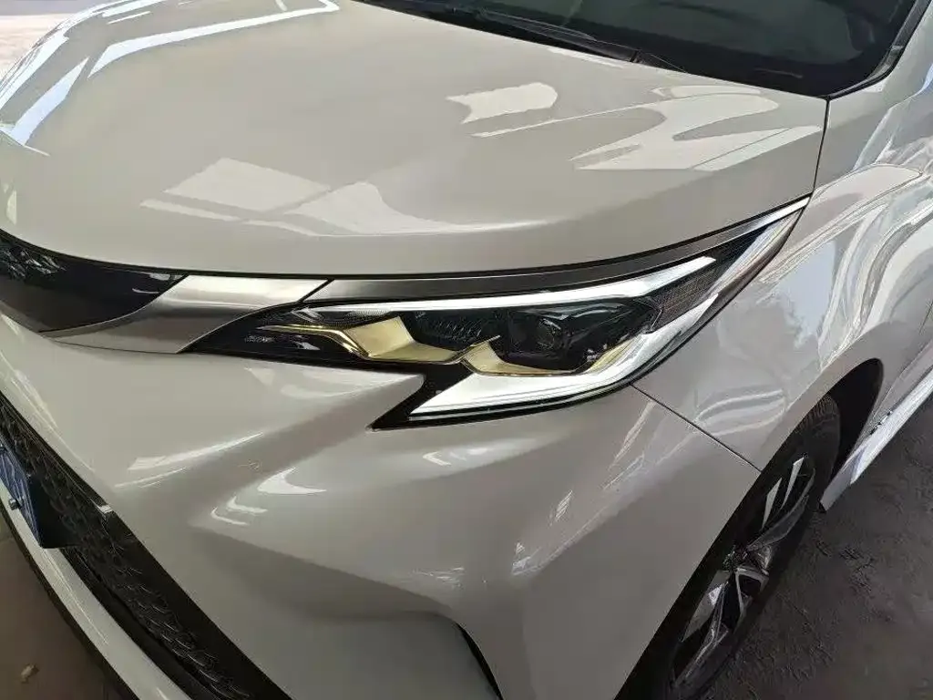 Toyota Granvia — фото 9