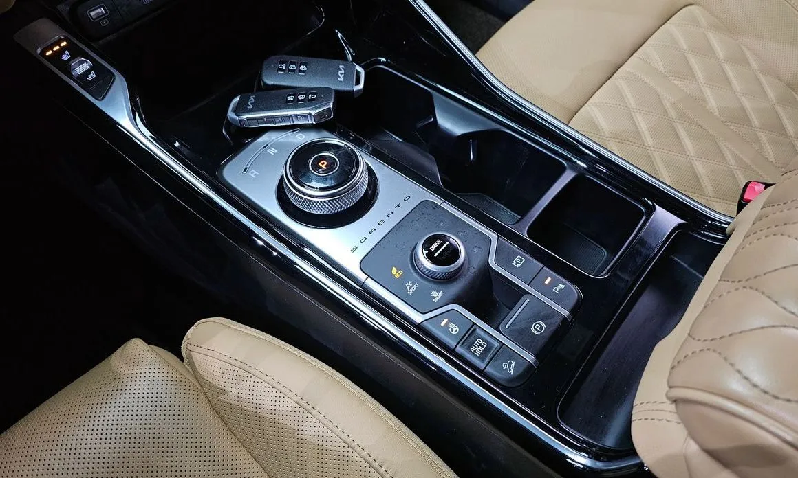 Kia Sorento — фото 5