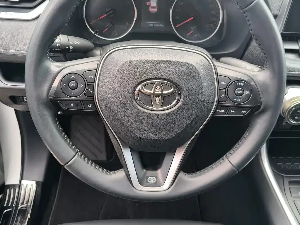 Toyota Wildlander — фото 2