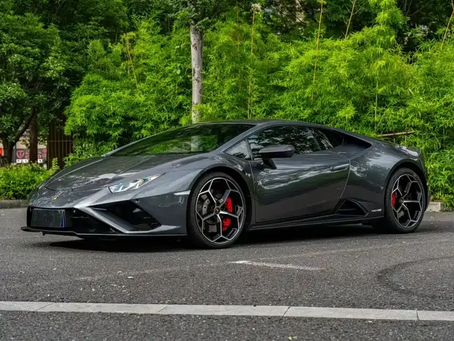 Lamborghini Huracan — фото 1