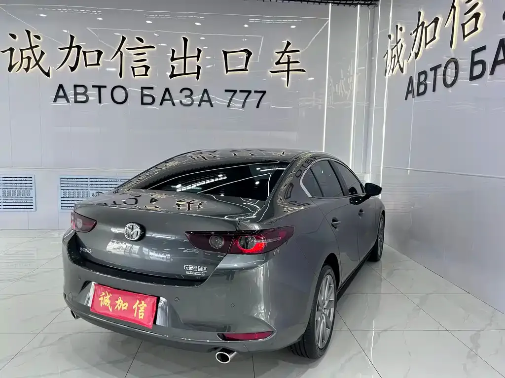 Mazda 3 Axela — фото 3