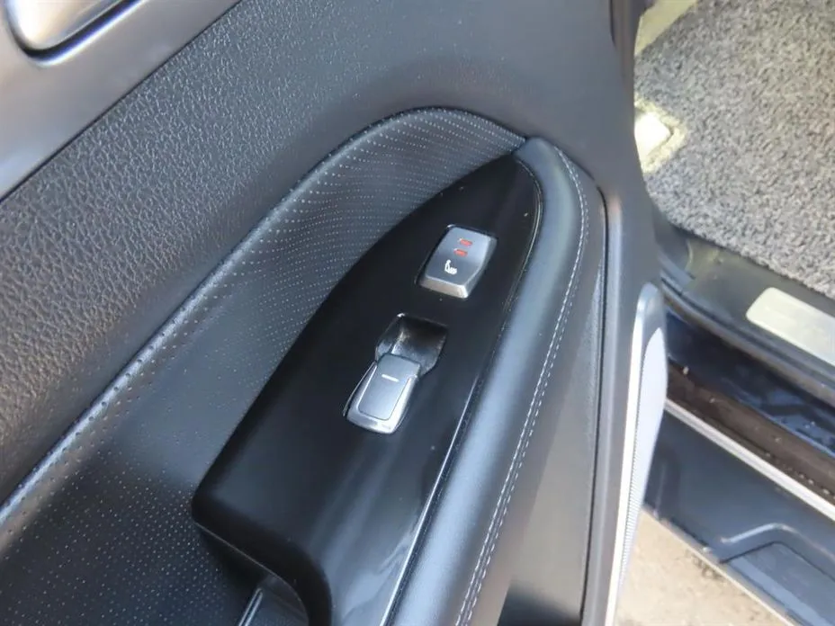 KG Mobility (Ssangyong) Rexton — фото 10