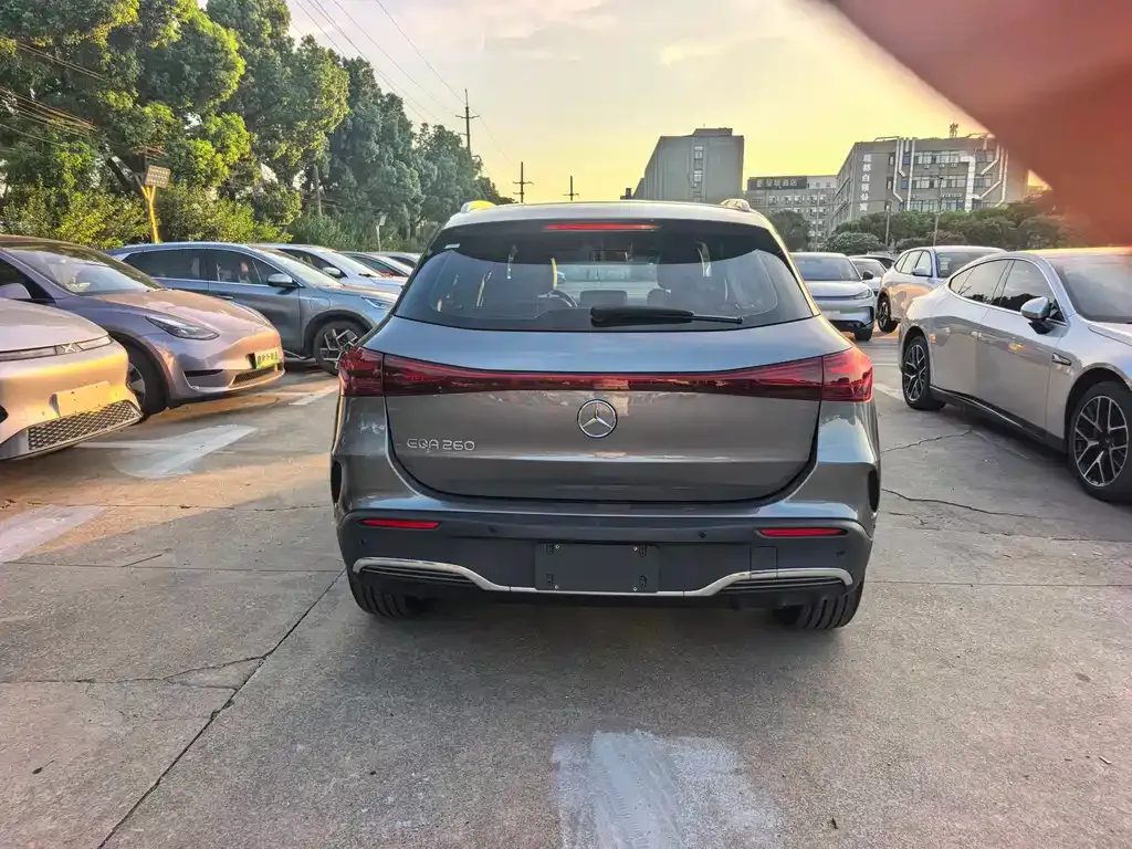 Mercedes-Benz EQA — фото 10