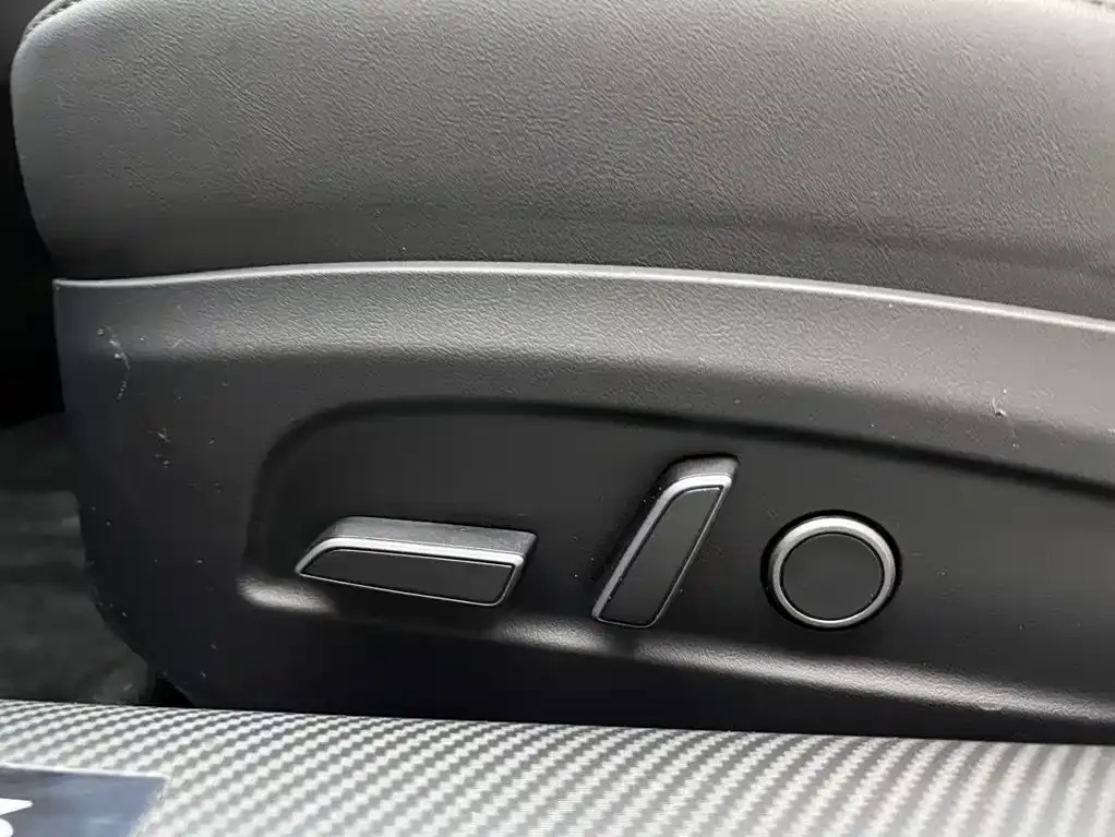 Tesla Model 3 — фото 6