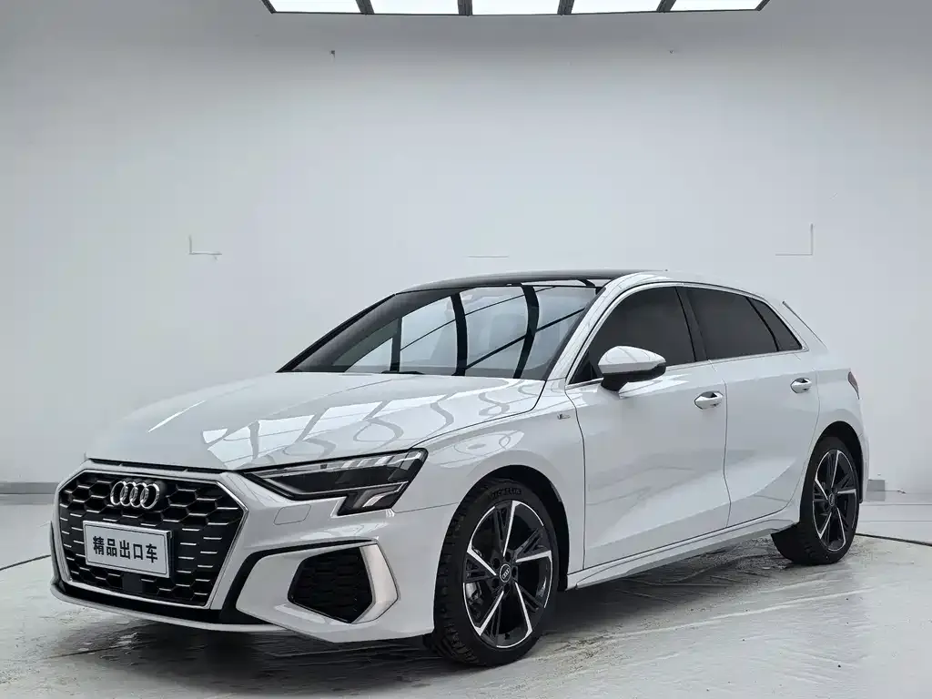 Audi A3 — фото 1