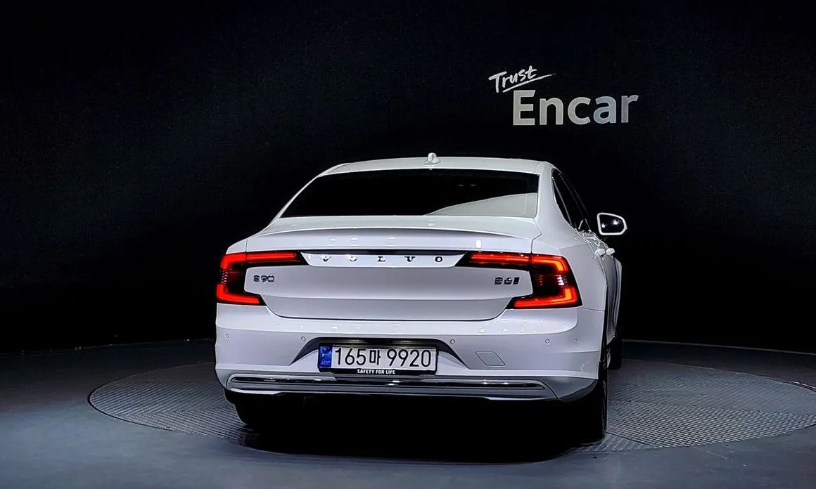 Volvo S90 — фото 10