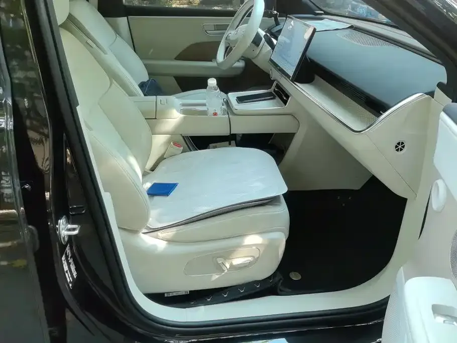 Toyota bZ3 — фото 3