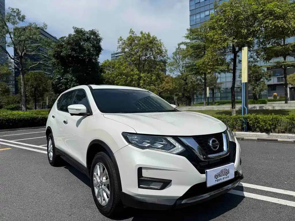Nissan X-Trail — фото 5