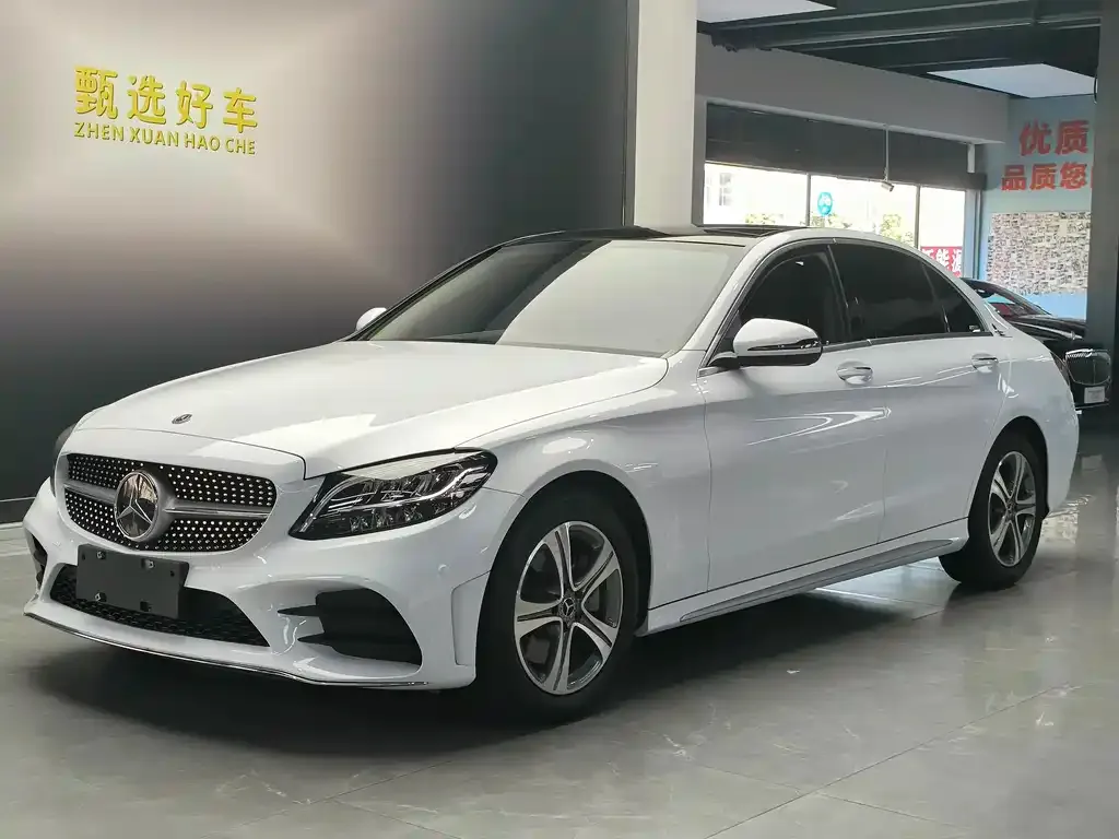 Mercedes-Benz C-Class — фото 1