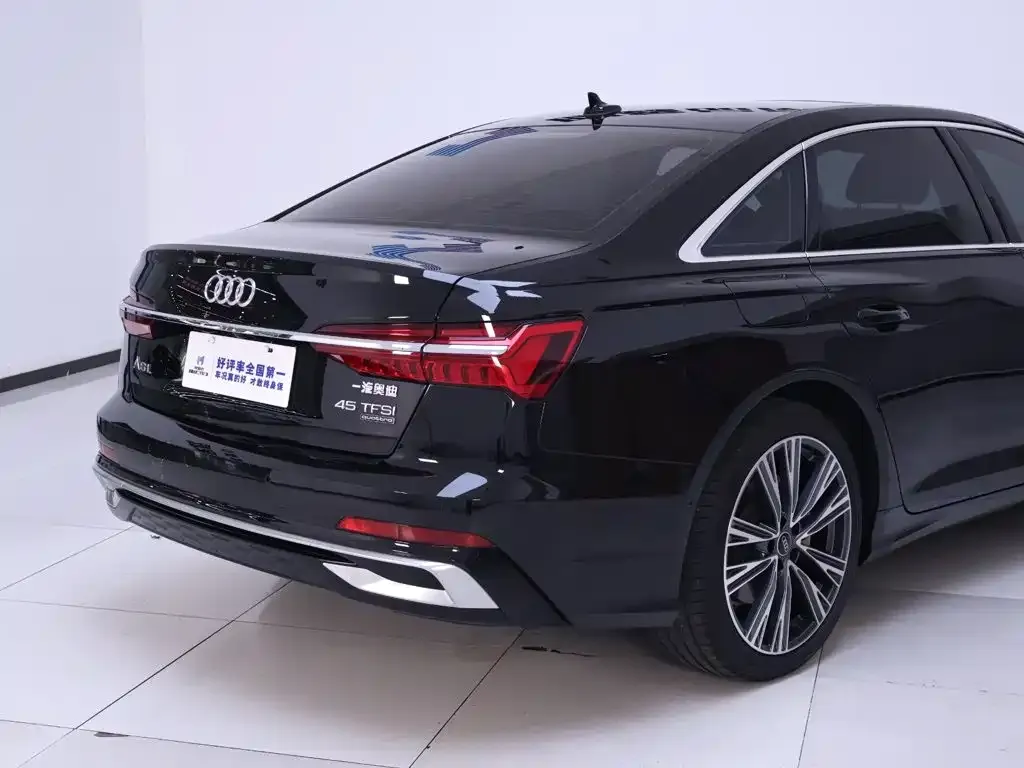 Audi A6L — фото 7