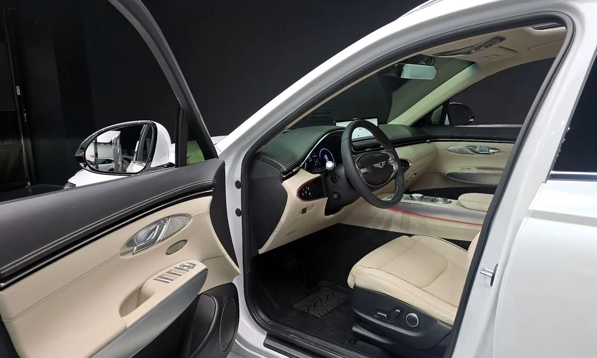 Genesis GV70 — фото 10