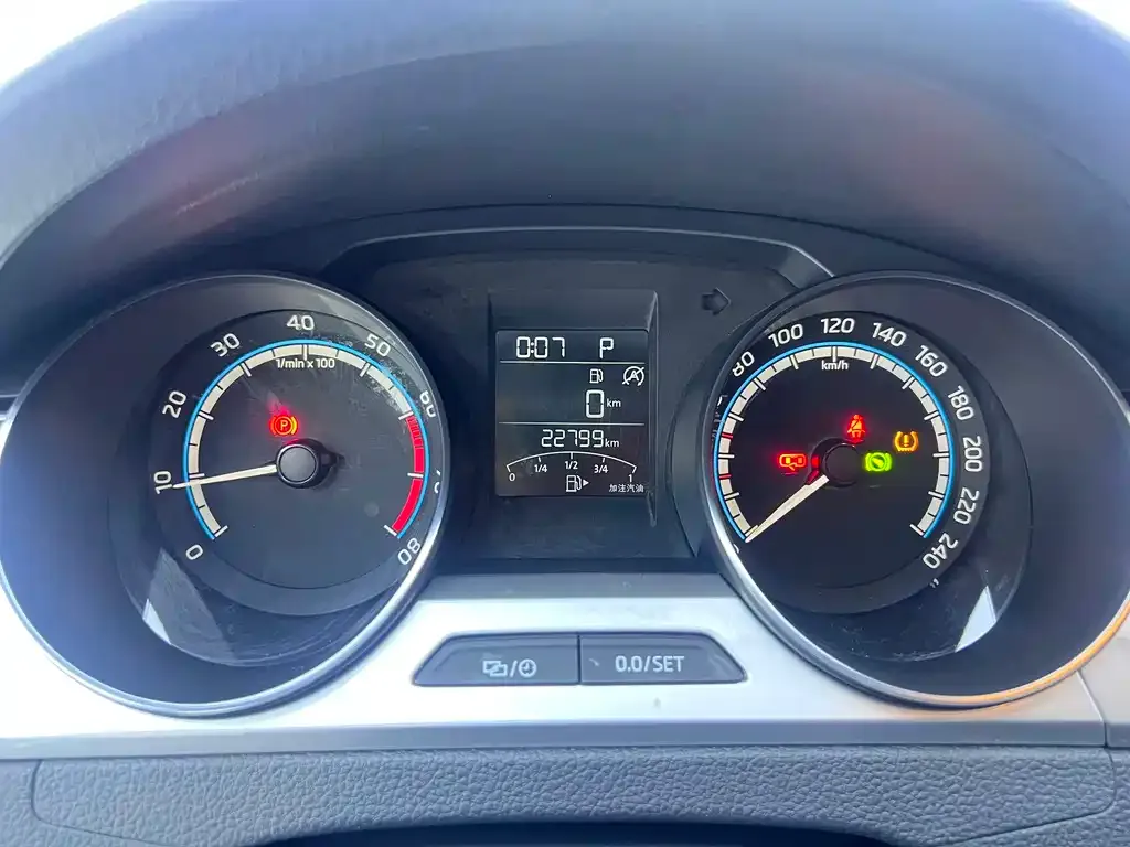 Skoda Rapid — фото 10