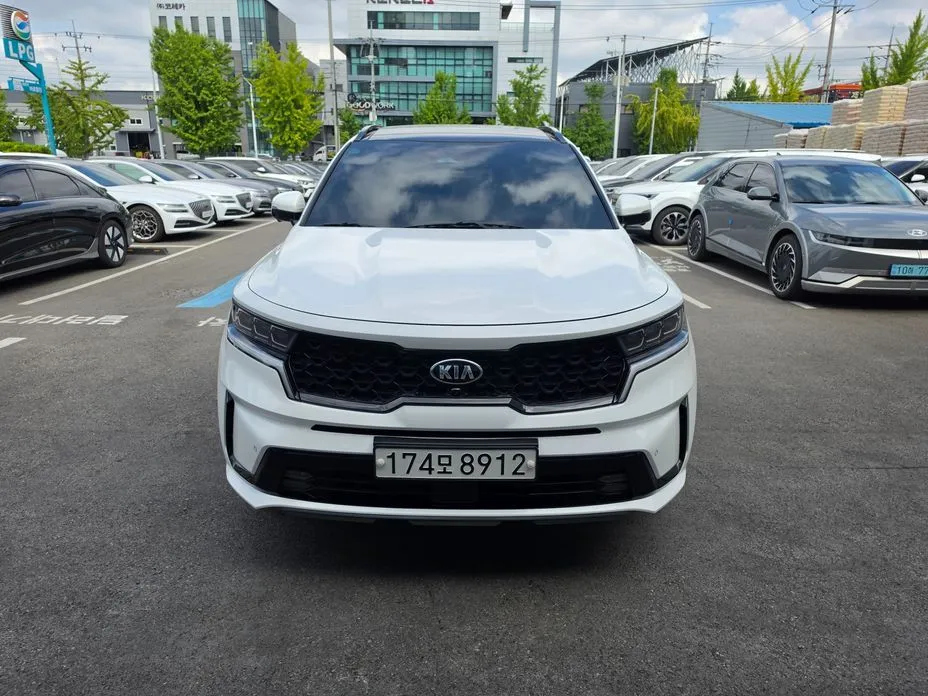 Kia Sorento — фото 1