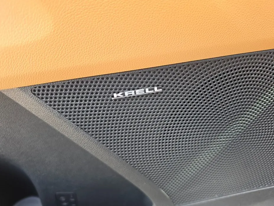 Kia Sorento — фото 10