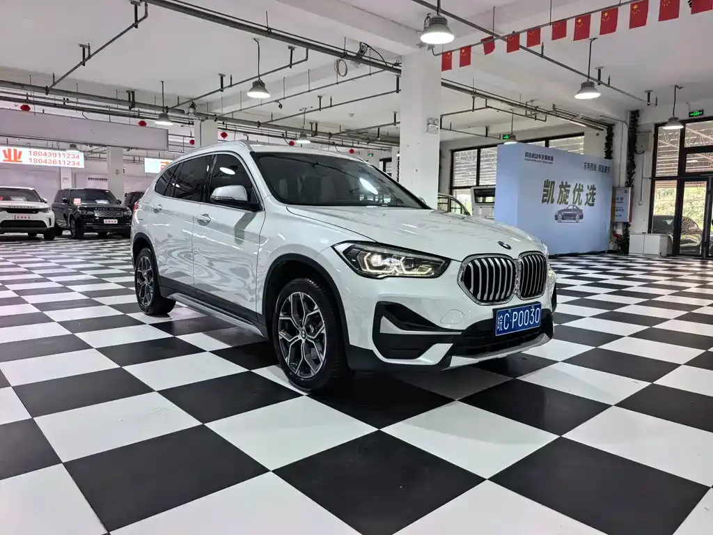 BMW X1 — фото 5