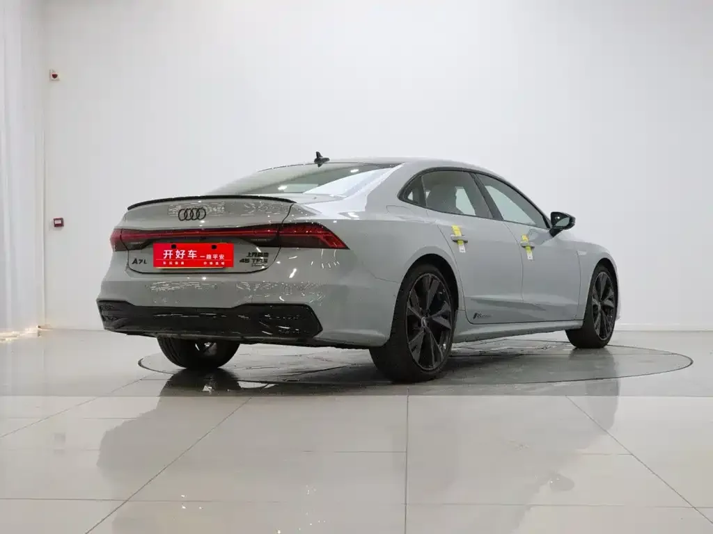 Audi A7L — фото 6