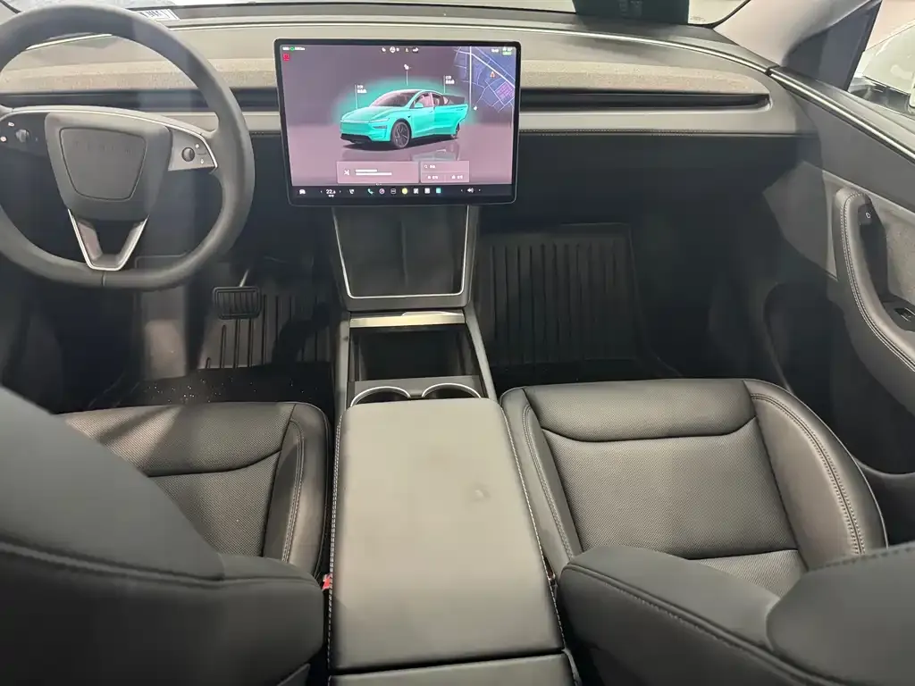 Tesla Model Y — фото 5