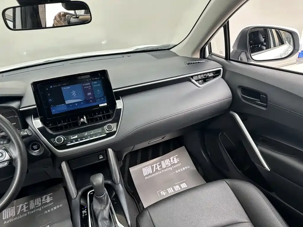 Toyota Corolla Cross — фото 8