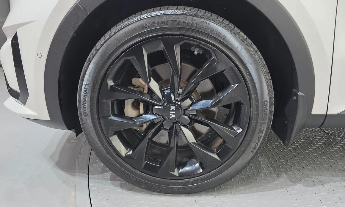 Kia Sorento — фото 8
