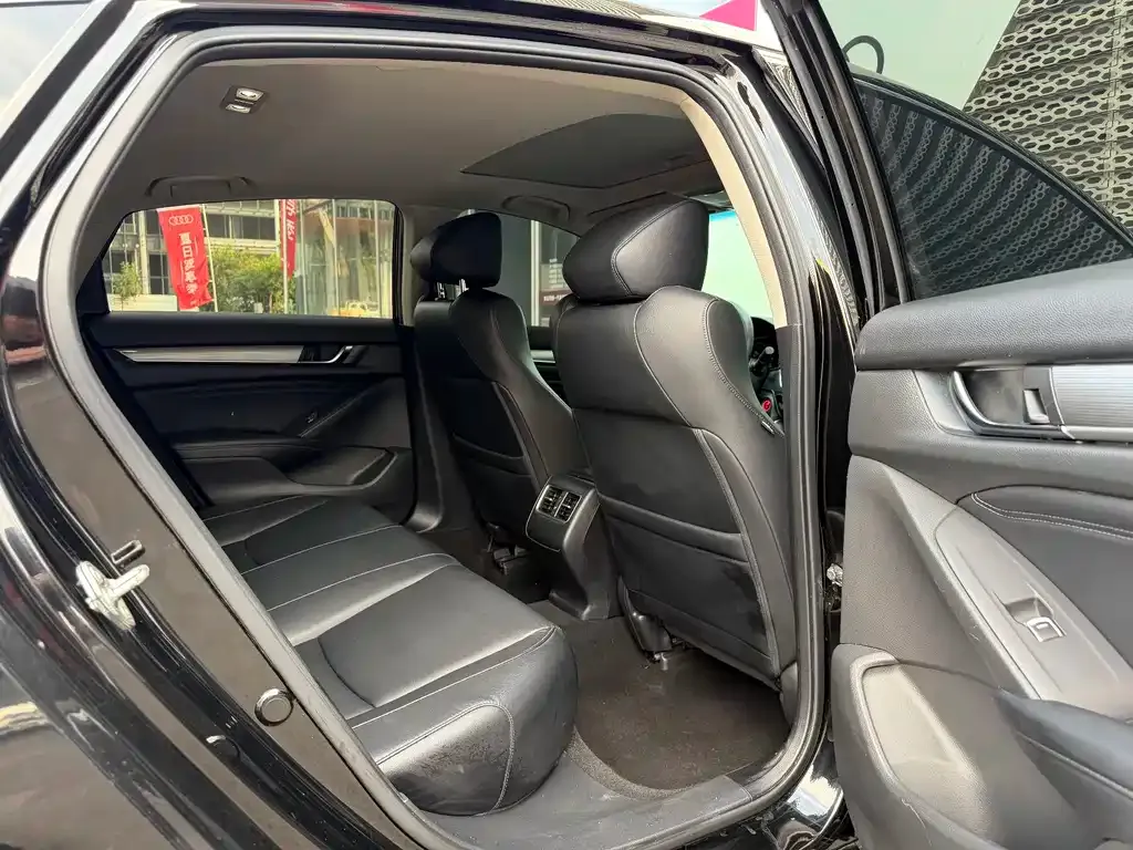 Honda Accord — фото 2