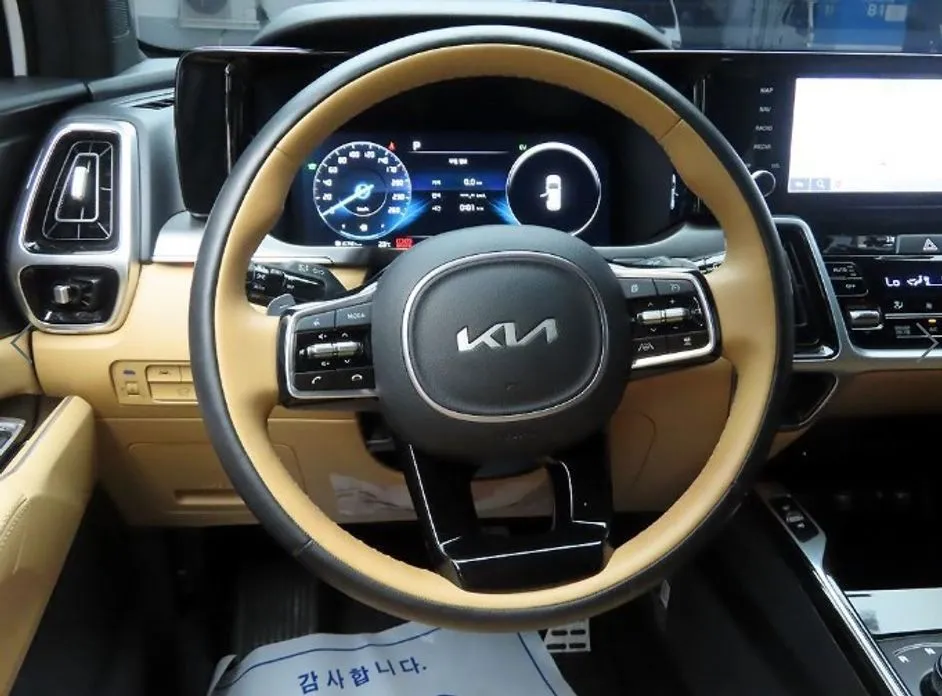 Kia Sorento — фото 6