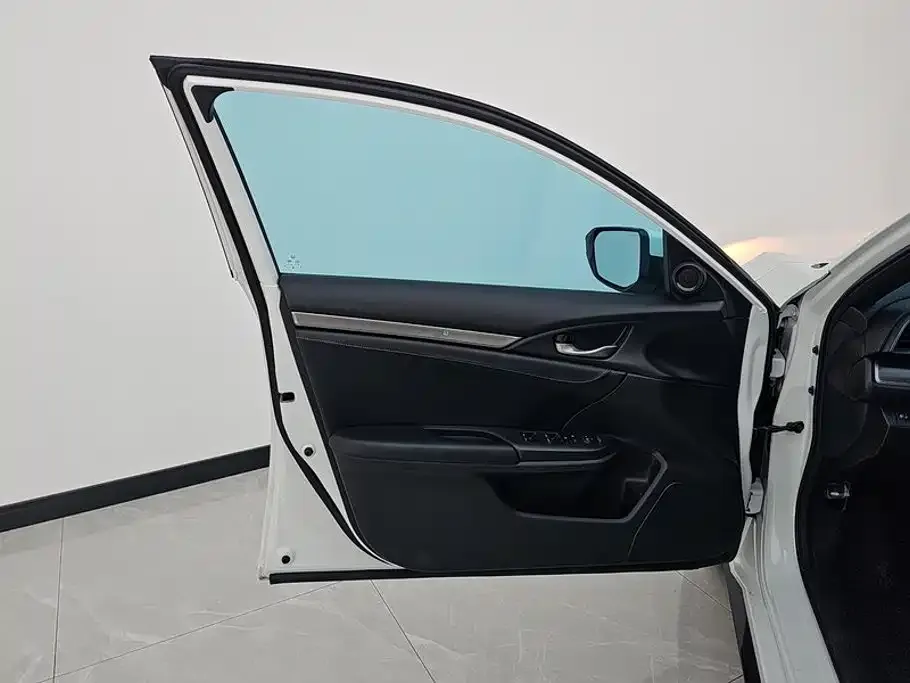 Honda Civic — фото 5