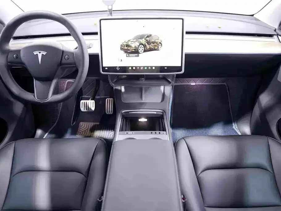 Tesla Model Y — фото 6