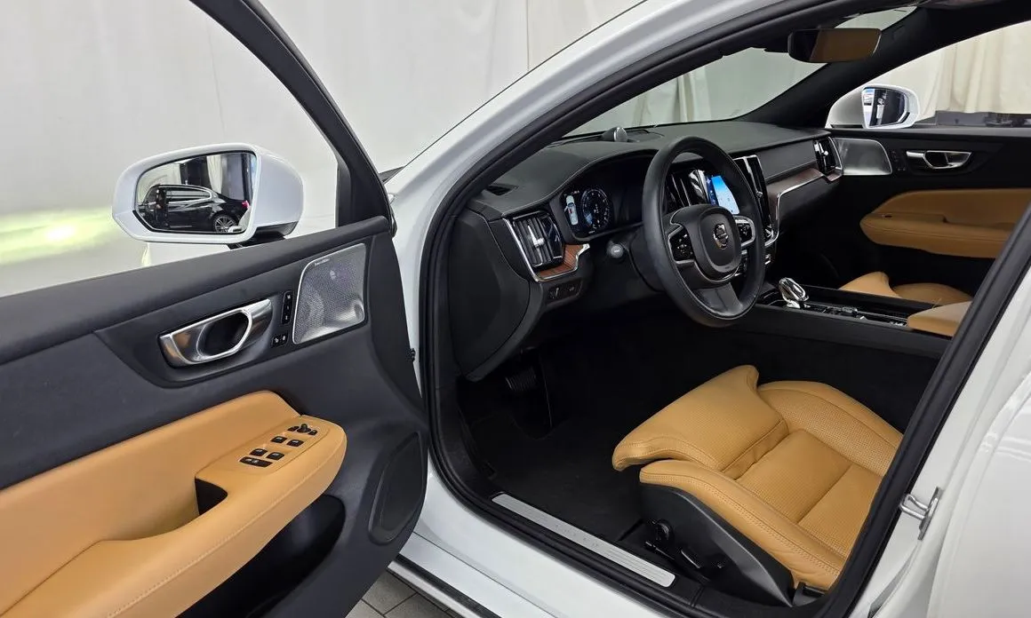 Volvo S60 — фото 10