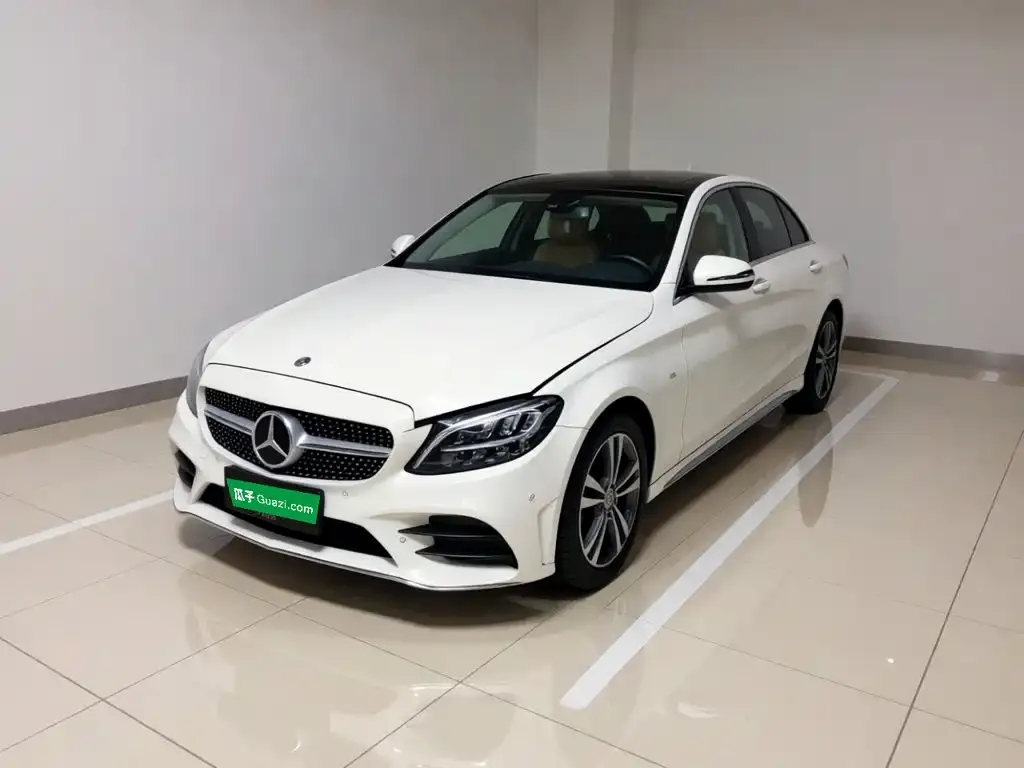 Mercedes-Benz C-Class — фото 1