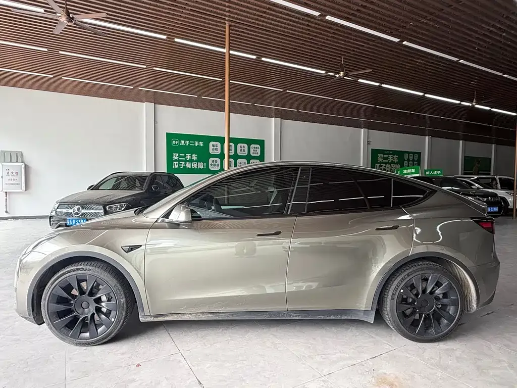 Tesla Model Y — фото 7